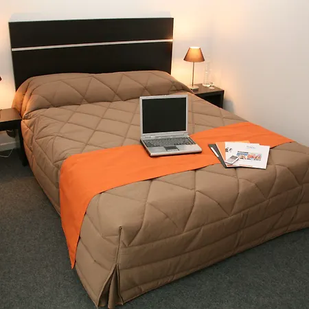Nemea Appart Hotel Home Suite Nancy Centre-2